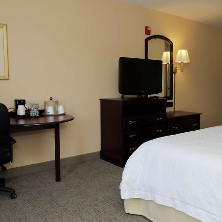 Hampton Inn By Hilton Clinton Kültér fotó