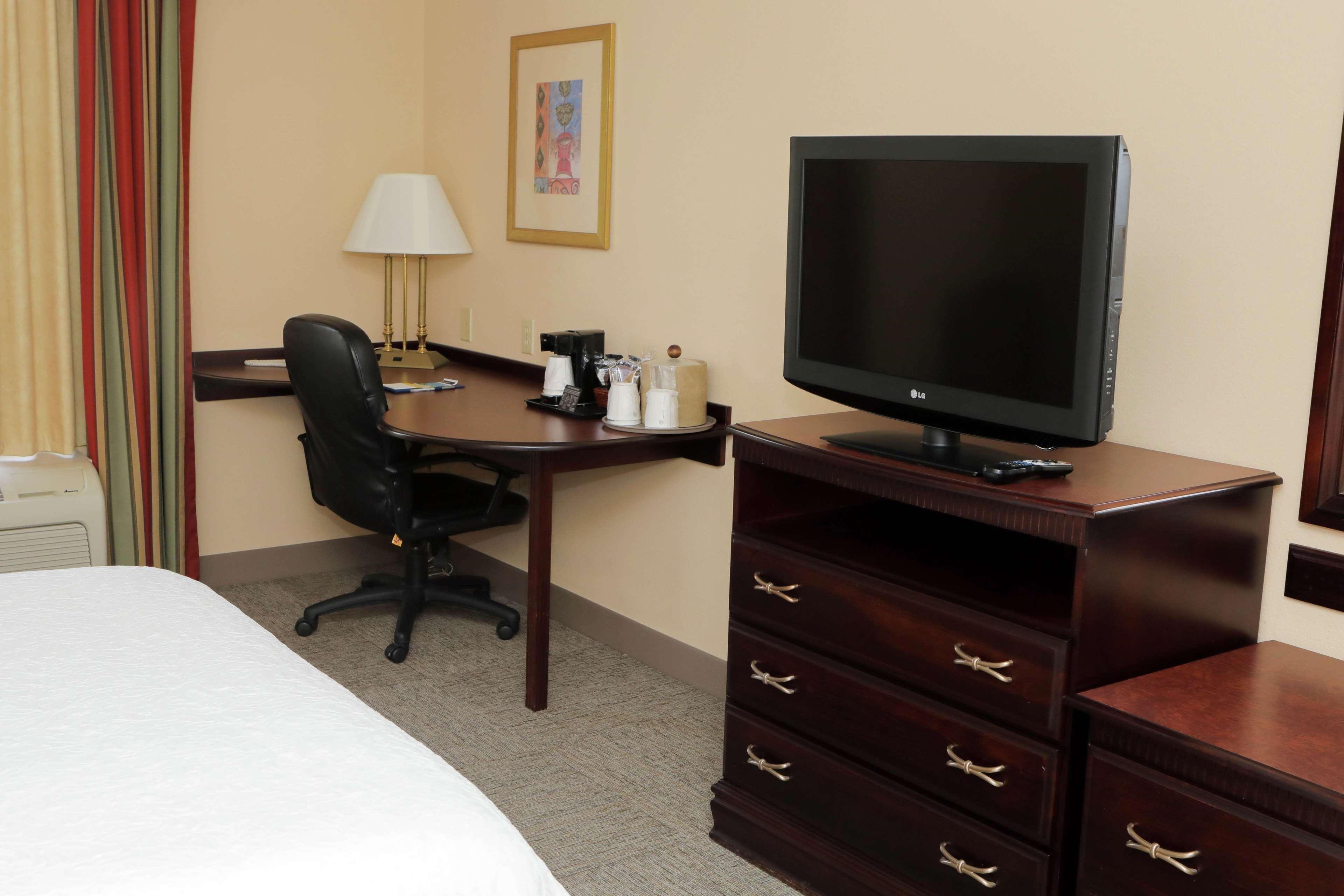 Hampton Inn By Hilton Clinton Kültér fotó