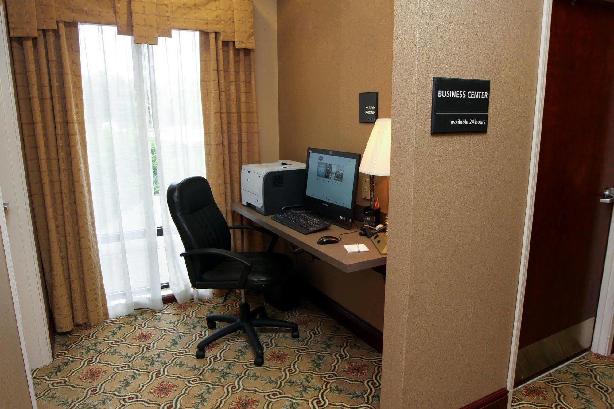 Hampton Inn By Hilton Clinton Kültér fotó